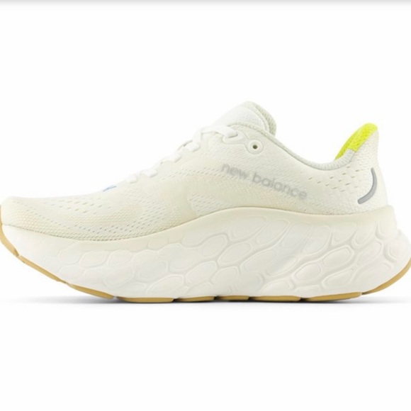 New Balance Fresh Foam X More v4 B-WHITE Running Athletic Shoe Size 9.5 - Picture 4 of 17